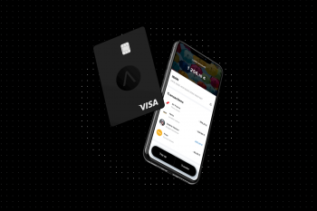 Lydia noire avec une carte black